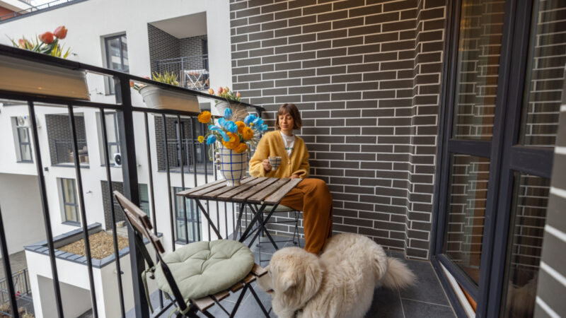 Aménager un petit balcon : 3 astuces pour un espace extérieur idéal